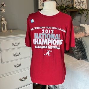University of Alabama Nationsl Champions Crimson Red Shirt New Short Sleeve M